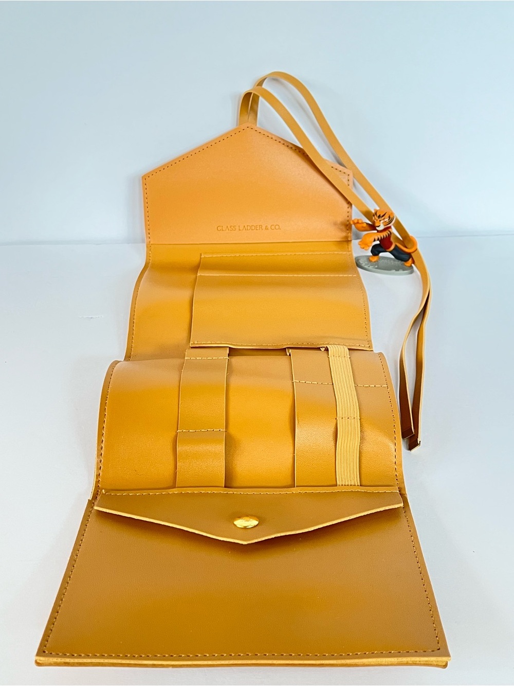 Travel Tech Organizer Roll Honey Leather